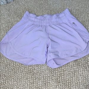Lavender Lululemon hotty hot 4” shorts